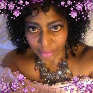 Meet your Posher, Deborah